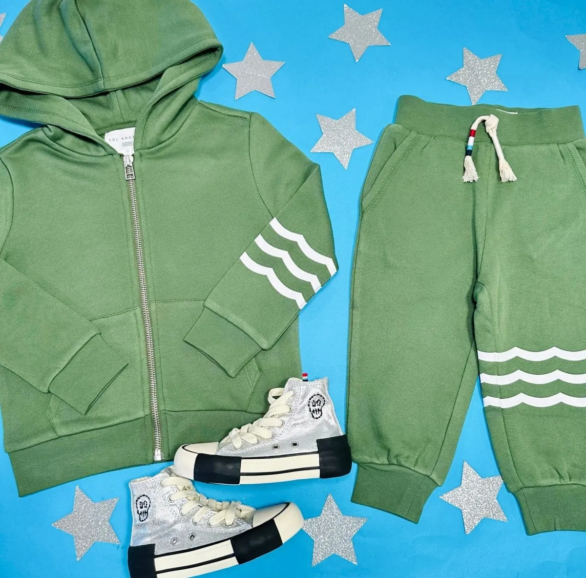 WAVES ZIP UP HOODIE